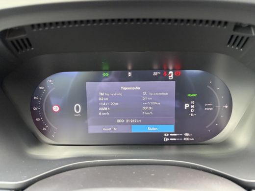 Volvo  XC60 2.0 T6 Plug-in hybrid AWD Plus Dark VAN:53.900,- VOOR:49.877,- UW HERFSTVOORDEEL:4.023 ,-ELEKTRIS... ActivLease financial lease