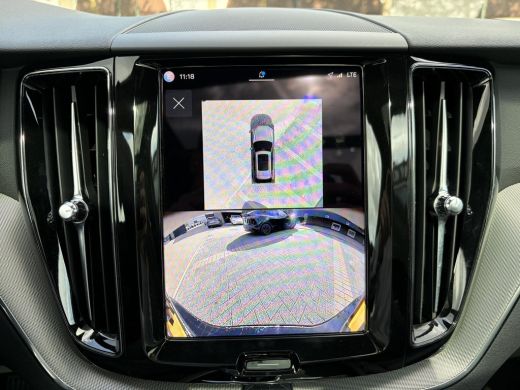 Volvo  XC60 2.0 T6 Plug-in hybrid AWD Plus Dark VAN:53.900,- VOOR:49.877,- UW HERFSTVOORDEEL:4.023 ,-ELEKTRIS... ActivLease financial lease