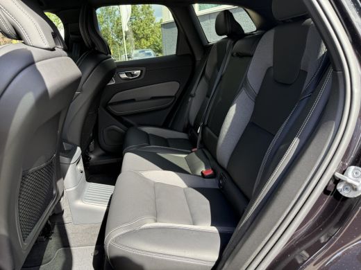 Volvo  XC60 2.0 T8 Plug-in hybrid AWD Plus Dark VAN:56.900,- VOOR:53.877,- UW HERFSTVOORDEEL:3.023,- LUCHTVER... ActivLease financial lease