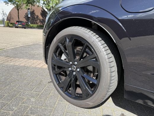 Volvo  XC60 2.0 T8 Plug-in hybrid AWD Plus Dark VAN:56.900,- VOOR:53.877,- UW HERFSTVOORDEEL:3.023,- LUCHTVER... ActivLease financial lease