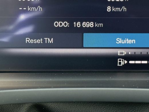 Volvo  XC60 2.0 T8 Plug-in hybrid AWD Plus Dark VAN:56.900,- VOOR:53.877,- UW HERFSTVOORDEEL:3.023,- LUCHTVER... ActivLease financial lease
