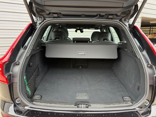 Volvo  XC60 T6 350PK AWD Plus Black Edition | 21 inch | Contourstoelen | Harman Kardon | Nappa ActivLease financial lease