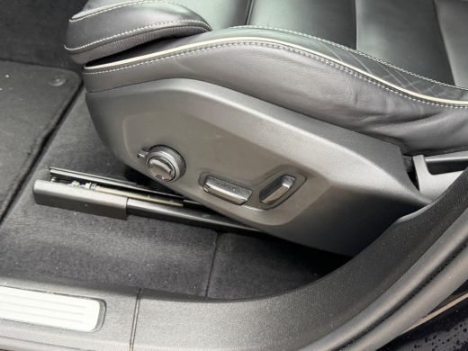 Volvo  XC60 T6 350PK AWD Plus Black Edition | 21 inch | Contourstoelen | Harman Kardon | Nappa ActivLease financial lease