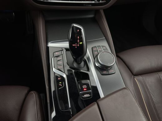 BMW 5 Serie Touring 530e M-Sport-Styling Business Edition Plus (Plug-in) {SoH-85%} (INCL-BTW) *LEATHER | LASE... ActivLease financial lease