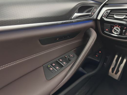 BMW 5 Serie Touring 530e M-Sport-Styling Business Edition Plus (Plug-in) {SoH-85%} (INCL-BTW) *LEATHER | LASE... ActivLease financial lease
