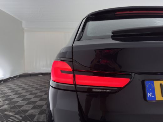 BMW 5 Serie Touring 530e M-Sport-Styling Business Edition Plus (Plug-in) {SoH-85%} (INCL-BTW) *LEATHER | LASE... ActivLease financial lease