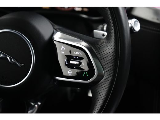 Jaguar F-PACE 2.0 P400e PHEV R-Dynamic HSE l Schaalstoelen l Meridian Sound l Head up d. l Stoelventilatie / Ve... ActivLease financial lease