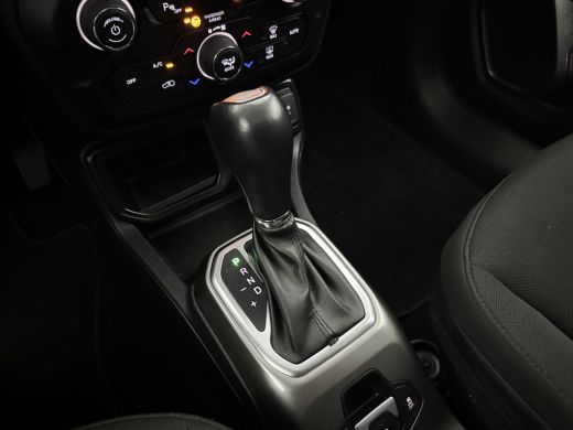 Jeep Renegade 1.3T Limited 151PK | Grijs Kenteken | VAN | Camera | Carplay | Clima | Cruise | Keyless ActivLease financial lease