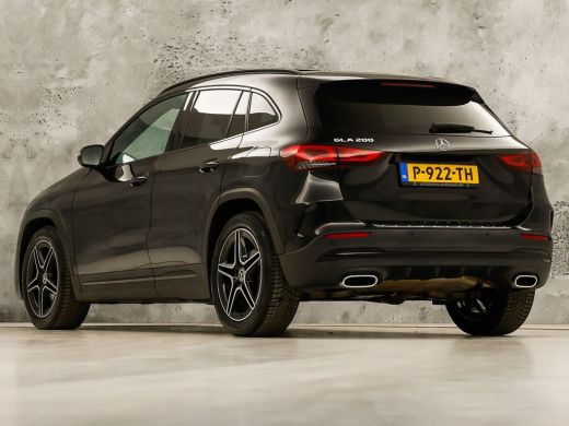 Mercedes-Benz GLA 200 AMG Sport 163Pk Automaat (PANORAMADAK, GROOT NAVI, SFEERVERLICHTING, CAMERA, SPORTSTOELEN, ST... ActivLease financial lease