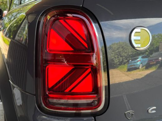 Mini Countryman 220PK HYBRID COOPER S E ALL4 CHILI SPORT LEDER/NAVI/CARPLAY/PANORAMADAK ActivLease financial lease