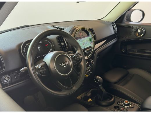 Mini Countryman 220PK HYBRID COOPER S E ALL4 CHILI SPORT LEDER/NAVI/CARPLAY/PANORAMADAK ActivLease financial lease