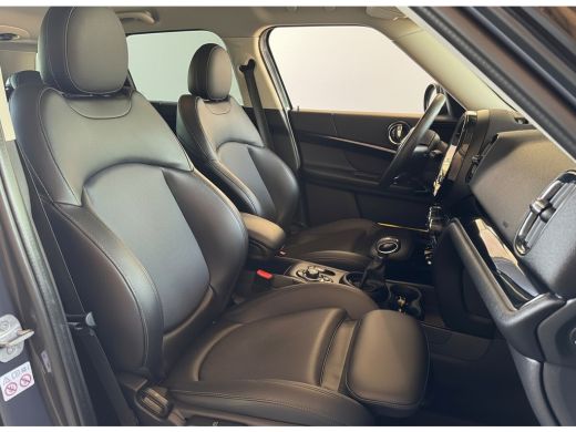 Mini Countryman 220PK HYBRID COOPER S E ALL4 CHILI SPORT LEDER/NAVI/CARPLAY/PANORAMADAK ActivLease financial lease
