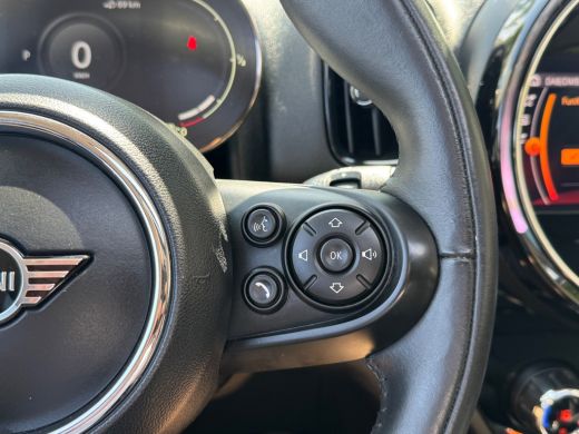 Mini Countryman 220PK HYBRID COOPER S E ALL4 CHILI SPORT LEDER/NAVI/CARPLAY/PANORAMADAK ActivLease financial lease