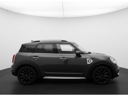 Mini Countryman 220PK HYBRID COOPER S E ALL4 CHILI SPORT LEDER/NAVI/CARPLAY/PANORAMADAK ActivLease financial lease