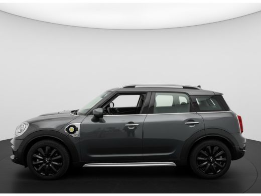 Mini Countryman 220PK HYBRID COOPER S E ALL4 CHILI SPORT LEDER/NAVI/CARPLAY/PANORAMADAK ActivLease financial lease