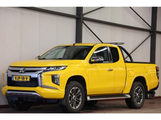 Mitsubishi L200 2.2 DI-D Club Cab Intense 4X4 4WD TREKHAAK ActivLease financial lease