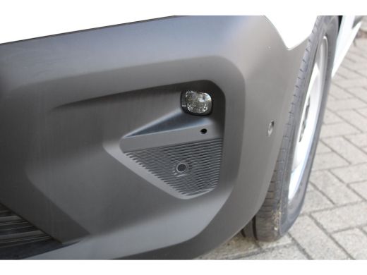 Opel Combo-e 50 kWh L2 | 8 Jaar garantie | Laadruimtebetimmering | Navigatie | Camera | Climate control | Crui... ActivLease financial lease