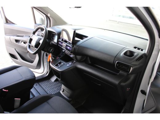 Opel Combo-e 50 kWh L2 | 8 Jaar garantie | Laadruimtebetimmering | Navigatie | Camera | Climate control | Crui... ActivLease financial lease