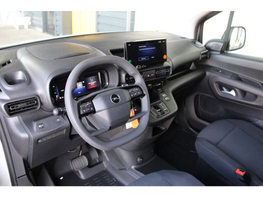 Opel Combo-e 50 kWh L2 | 8 Jaar garantie | Laadruimtebetimmering | Navigatie | Camera | Climate control | Crui... ActivLease financial lease
