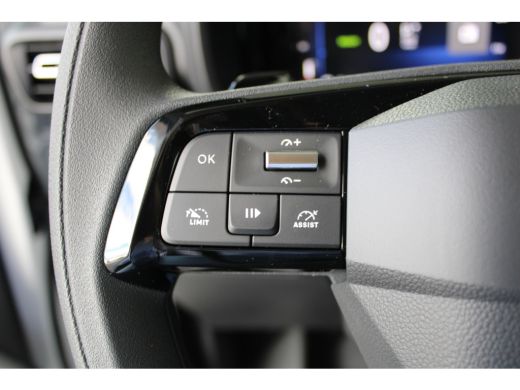Opel Combo-e 50 kWh L2 | 8 Jaar garantie | Laadruimtebetimmering | Navigatie | Camera | Climate control | Crui... ActivLease financial lease