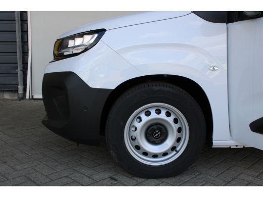 Opel Combo-e 50 kWh L2 | 8 Jaar garantie | Laadruimtebetimmering | Navigatie | Camera | Climate control | Crui... ActivLease financial lease