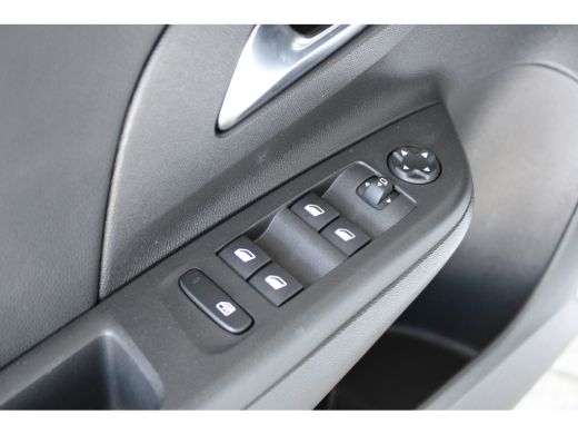 Opel Corsa 1.2 Elegance | Navigatie | Camera | LED koplampen | Apple Carplay | ActivLease financial lease