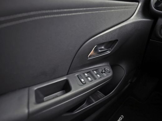 Opel Corsa 1.2 Elegance Sport Automaat (VIRTUAL COCKPIT, APPLE CARPLAY, GROOT NAVI, 360 CAMERA, SPORTSTOELEN... ActivLease financial lease