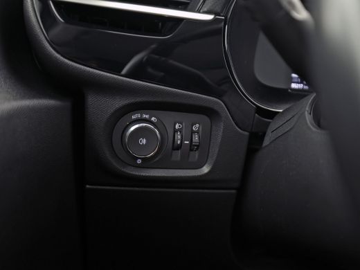 Opel Corsa 1.2 Elegance Sport Automaat (VIRTUAL COCKPIT, APPLE CARPLAY, GROOT NAVI, 360 CAMERA, SPORTSTOELEN... ActivLease financial lease