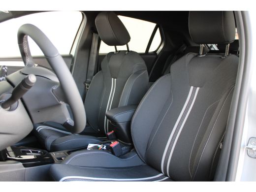 Opel Corsa GS, | 8 Jaar garantie | Camera | Navigatie | Winterpakket | Climate control | ActivLease financial lease