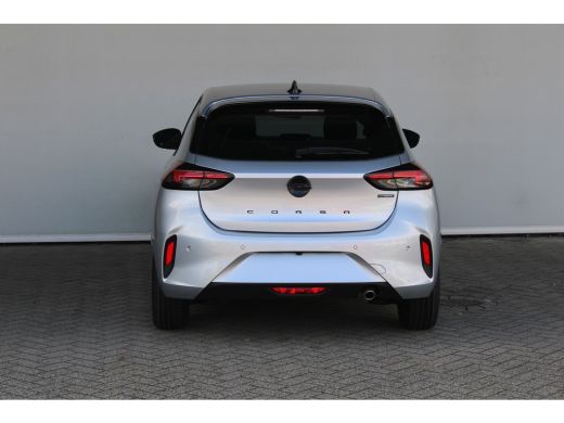 Opel Corsa GS, | 8 Jaar garantie | Camera | Navigatie | Winterpakket | Climate control | ActivLease financial lease