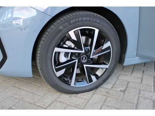 Opel Corsa GS | 8 Jaar garantie | Navigatie | Camera | Stoel- & stuurverwarming | Cruise control | ActivLease financial lease
