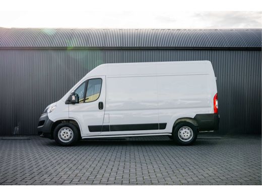 Opel Movano L2H2 | 140PK | 3-Zits | Camera | Carplay | Cruise | Climate | Trekhaak ActivLease financial lease