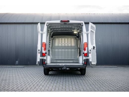 Opel Movano L2H2 | 140PK | 3-Zits | Camera | Carplay | Cruise | Climate | Trekhaak ActivLease financial lease