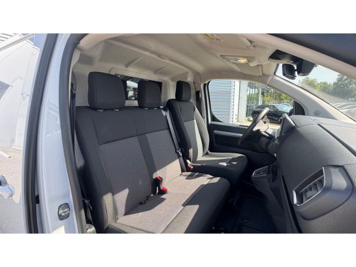 Opel Vivaro 2.0D 145PK L2H1 INNOVATION AUTOMAAT NAVI / CLIMA / FULL-LED / 17" LMV / AFN. TREKHAAK / WINTERPAK... ActivLease financial lease