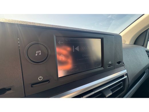 Opel Vivaro 2.0D 145PK L2H1 INNOVATION AUTOMAAT NAVI / CLIMA / FULL-LED / 17" LMV / AFN. TREKHAAK / WINTERPAK... ActivLease financial lease