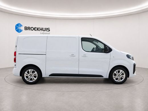 Opel Vivaro 2.0D 145PK L2H1 INNOVATION AUTOMAAT NAVI / CLIMA / FULL-LED / 17" LMV / AFN. TREKHAAK / WINTERPAK... ActivLease financial lease