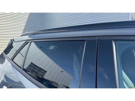 Peugeot 2008 1.2 HYBRID 145PK ALLURE AUTOMAAT / TOT 8 JAAR GARANTIE / NAVI / LEDER / CLIMA / LED / PDC / 17" L... ActivLease financial lease