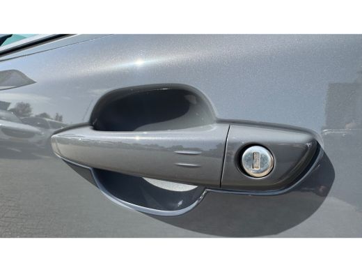 Peugeot 2008 1.2 HYBRID 145PK ALLURE AUTOMAAT / TOT 8 JAAR GARANTIE / NAVI / LEDER / CLIMA / LED / PDC / 17" L... ActivLease financial lease