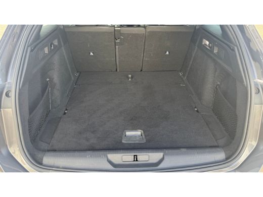 Peugeot 308 SW 1.2 PURETECH 130PK ALLURE PACK BUSINESS / NAVI / LEDER / CLIMA / PDC / 17" LMV / CAMERA / KEYL... ActivLease financial lease