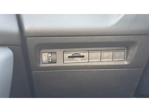 Peugeot 308 SW 1.2 PURETECH 130PK ALLURE PACK BUSINESS / NAVI / LEDER / CLIMA / PDC / 17" LMV / CAMERA / KEYL... ActivLease financial lease