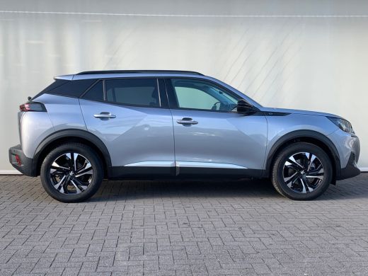 Peugeot e-2008 EV Allure Pack 50 kWh Airco | Camera | Cruise Control | 90% SOH! | DAB | Keyless Start | LMV 17" ... ActivLease financial lease