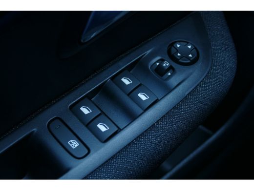 Peugeot e-208 EV 156PK 51KWH BUSINESS AUTOMAAT / NAVI / LED / CLIMA / PDC / CAMERA / 3 FASE / CRUISECONTROL / A... ActivLease financial lease