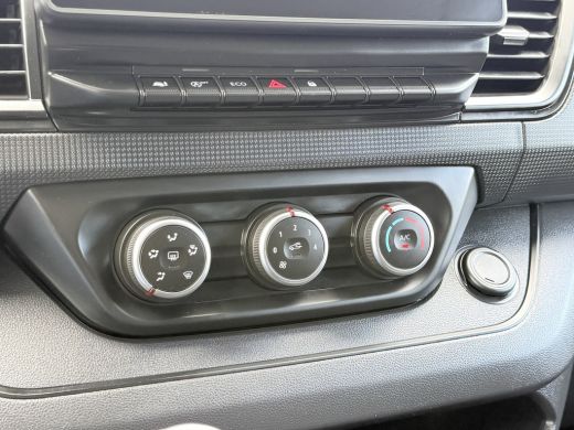 Renault Trafic 2.0 dCi / L2H1 / 1e EIG. / IMPERIAAL / 3-ZITS / LED / CRUISE / AIRCO / NAVI / SIDEBARS ActivLease financial lease
