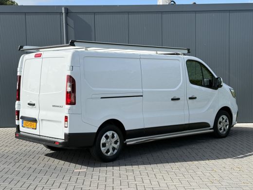 Renault Trafic 2.0 dCi / L2H1 / 1e EIG. / IMPERIAAL / 3-ZITS / LED / CRUISE / AIRCO / NAVI / SIDEBARS ActivLease financial lease