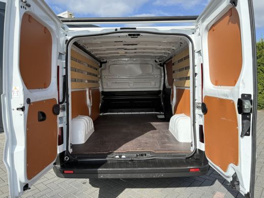Renault Trafic 2.0 dCi / L2H1 / 1e EIG. / IMPERIAAL / 3-ZITS / LED / CRUISE / AIRCO / NAVI / SIDEBARS ActivLease financial lease