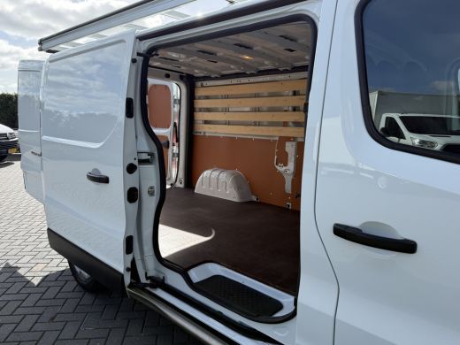 Renault Trafic 2.0 dCi / L2H1 / 1e EIG. / IMPERIAAL / 3-ZITS / LED / CRUISE / AIRCO / NAVI / SIDEBARS ActivLease financial lease