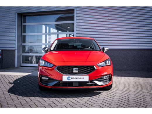 Seat Leon 1.4 TSI eHybrid SOH 94% FR Business Intense | Achteruitrijcamera | Parkeersensor voor | Trekhaak ... ActivLease financial lease