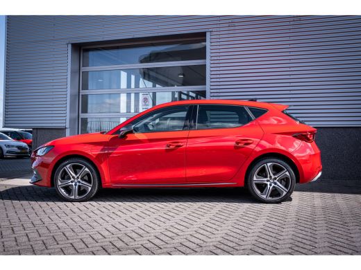 Seat Leon 1.4 TSI eHybrid SOH 94% FR Business Intense | Achteruitrijcamera | Parkeersensor voor | Trekhaak ... ActivLease financial lease