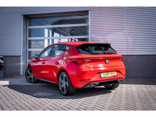 Seat Leon 1.4 TSI eHybrid SOH 94% FR Business Intense | Achteruitrijcamera | Parkeersensor voor | Trekhaak ... ActivLease financial lease