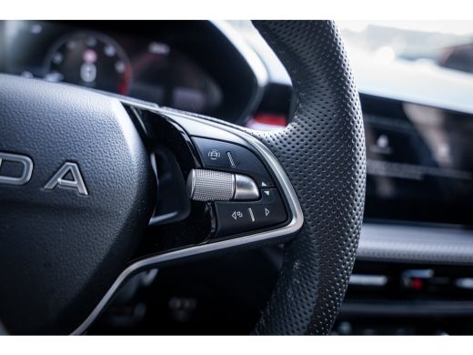Skoda Fabia 1.0 TSI Monte Carlo | Achteruitrijcamera | Airco (automatisch) | Parkeersensor voor ActivLease financial lease